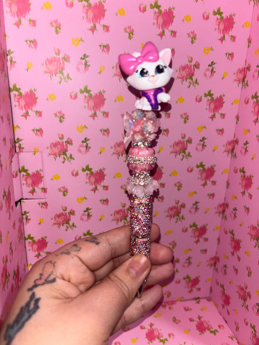 Marieβs Glam Bow Pen πβ¨